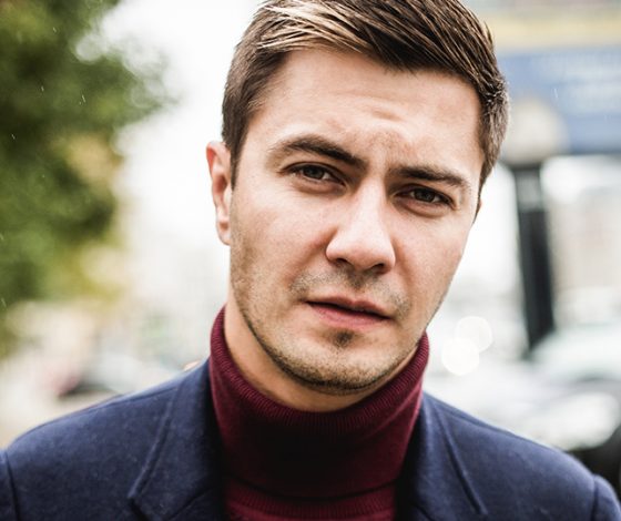 Герой недели: Дима Каминский, автор песни Smile из сериала «Измены»