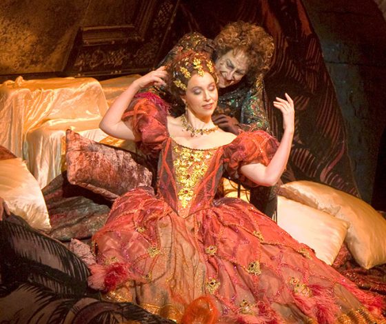 Легендарная опера «Сказки Гофмана» после показа отправится в архив. Не пропусти премьеру!