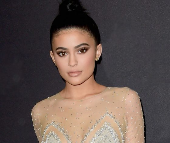 Кто отвечает за гардероб Кайли Дженнер?