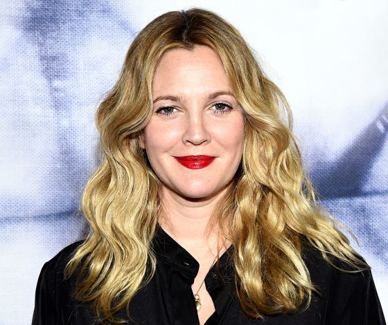 Дрю Бэрримор использует алоэ от покраснений. И это работает!