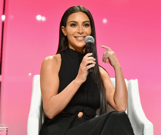 Грабители Ким во всем сознались, и она начала путешествовать... со Скоттом Дисиком