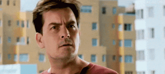 Чарли Шин оскорбил Рианну на всю страну. Что произошло? 