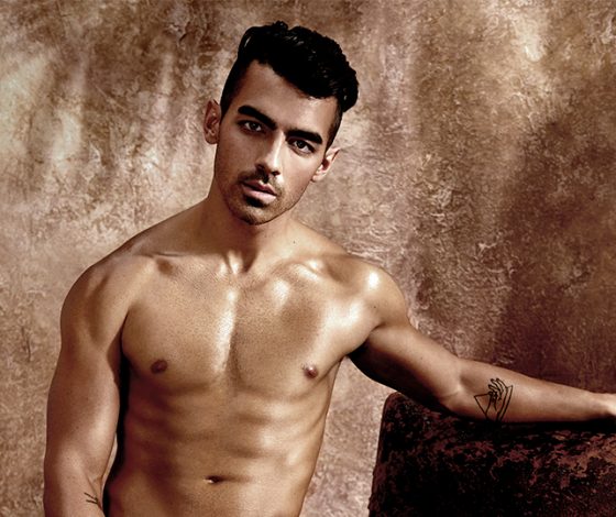 Джо Джонас стал моделью: осторожно, горячо!