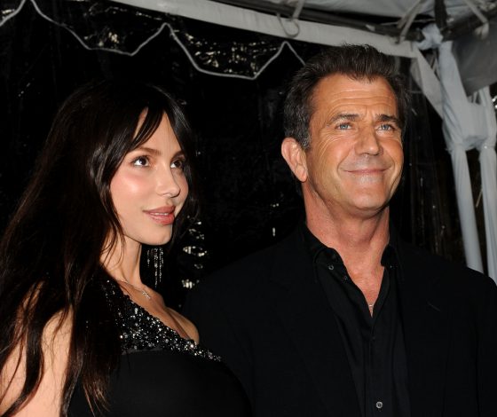 Оксана Григорьева заявила, что у нее рак, и обвинила в этом Мела Гибсона