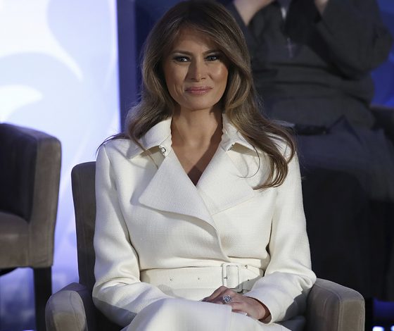 Рождественское селфи Мелании Трамп. Как отреагировал Twitter?