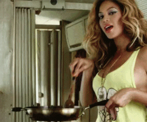 Блины с икрой, вечеринка Reebok и «Пазманский дьявол»: как провести выходные 4 - 5 февраля