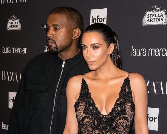 Ким Кардашьян и Канье Уэст впервые вышли в свет всей семьей