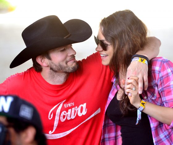 Смотри, какой хорошенький: Мила Кунис и Эштон Кутчер показали сына!