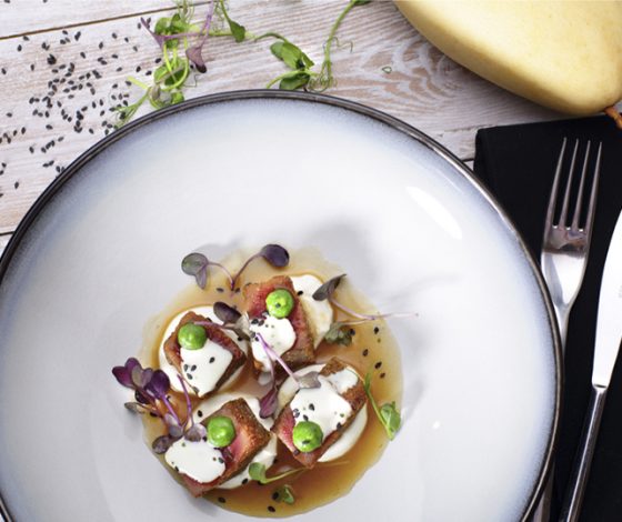 Где поесть в выходные 11–12 февраля: новый крутой бар и самые вкусные морепродукты в Москве