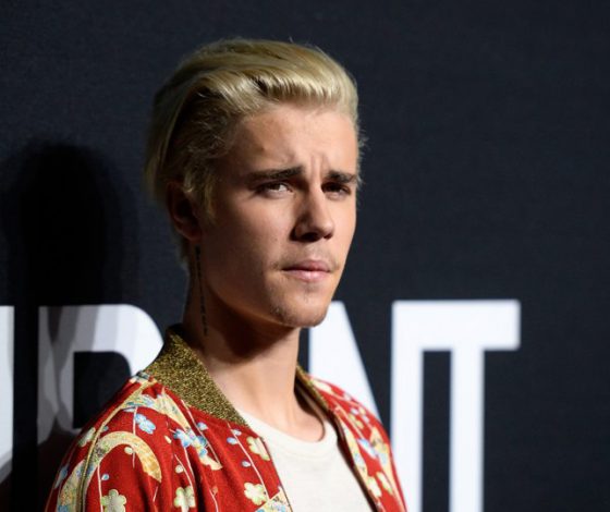 Джастин, опять??? Бибер заявил поклоннице, что его тошнит от нее. Смотри видео!