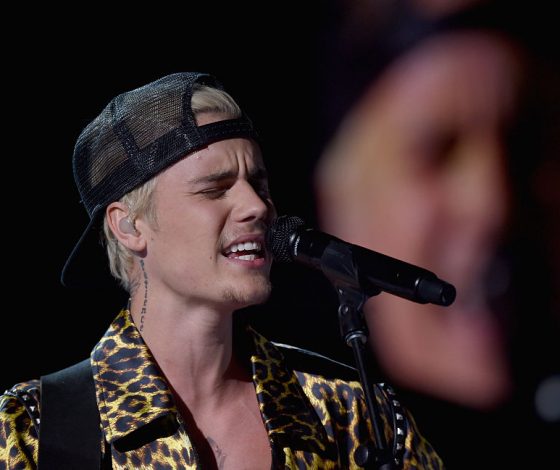 Психанул: Джастин Бибер перекрасился в блондина и сбежал в Мексику