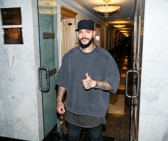 Тимати продвигает новую коллекцию одежды. Что в ней?