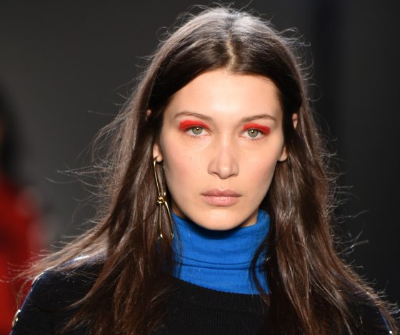 Белла Хадид расплакалась прямо на модном шоу! Дважды!