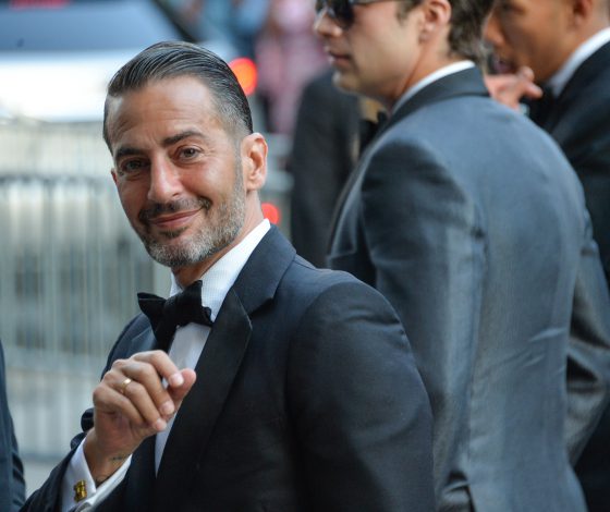 Марк Джейкобс снова выпускает коллекцию, за которую его уволили в 1993-м