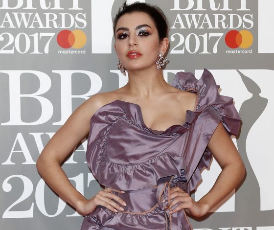 Brit awards-2017: худшие платья звезд