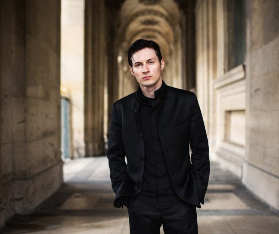 «Apple задерживает новое обновление Telegram», но можете посмотреть на мой крутой пресс! Павел Дуров поделился «голым» фото