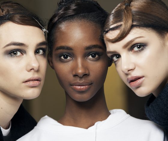 Где сделать модный макияж и купить сатиновую помаду?