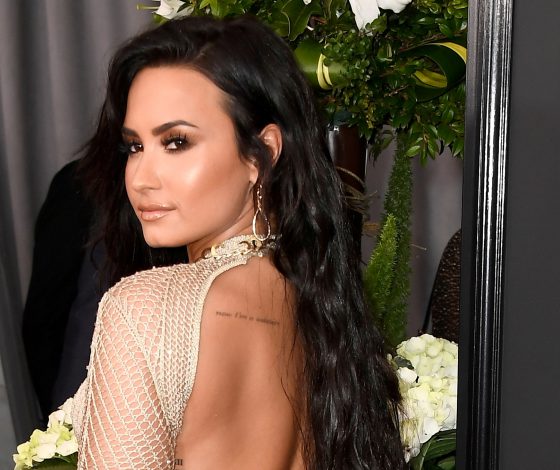 Идет на поправку. Деми Ловато согласилась на рехаб после передозировки