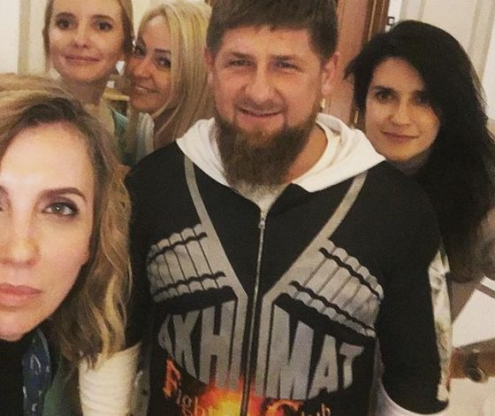 Почему звезды зачастили в Грозный и при чем тут Бузова?