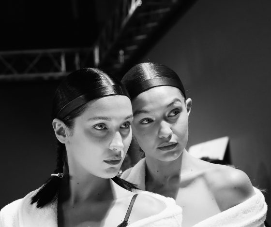 Сестры Хадид снова в деле: Белла и Джиджи прошлись по подиуму на показе Brandon Maxwell!