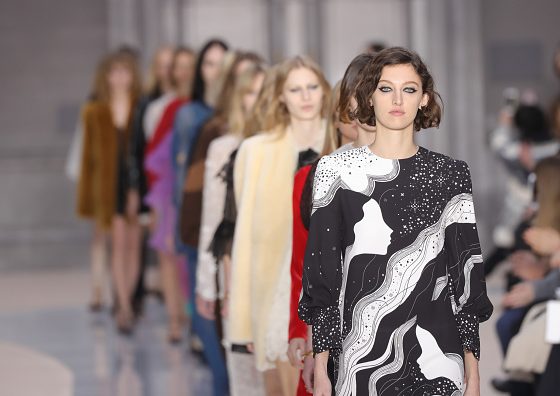 Показ Chloe здесь!