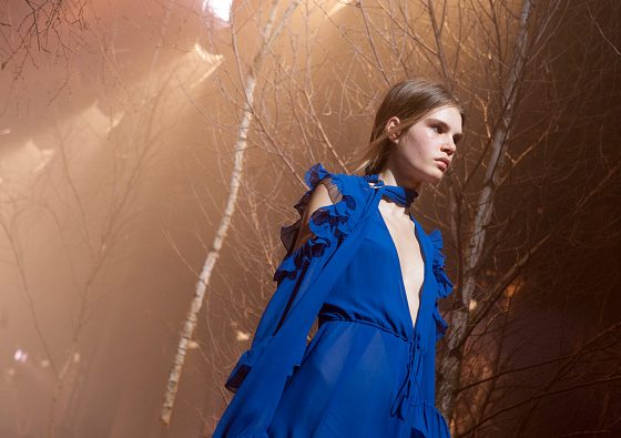 Показ Off-White здесь!