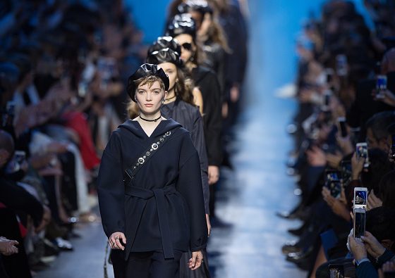 Показ Dior здесь!