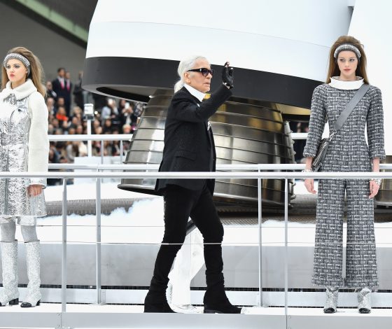 Космическое приключение с Лагерфельдом: как прошёл показ Chanel?
