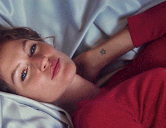 Как правильно пить воду? Секрет от Жизель Бюндхен