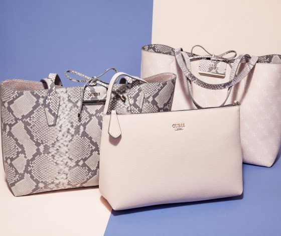 Одна сумка – два образа. Guess выпустили новую модель