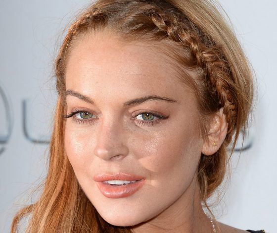 Линдси Лохан опять в хиджабе! И собирается на этом заработать!