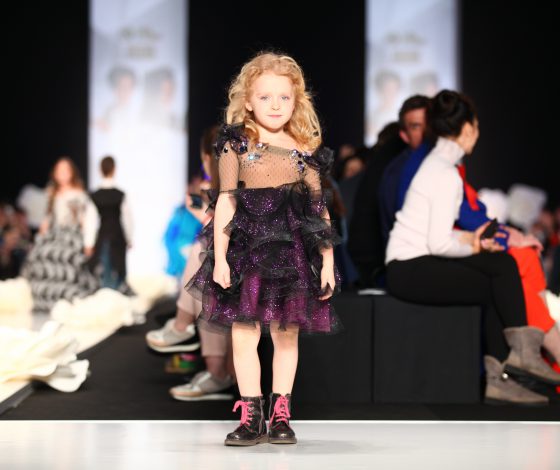 Смотри, как выглядят дети звезд на Mercedes-Benz Fashion Week Russia