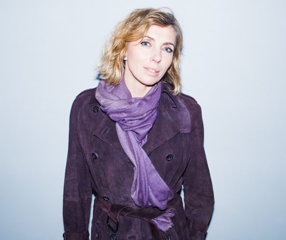 Светлана Бондарчук, Лаура Джугелия и Анна Цуканова-Котт на премьере фильма  «Афера по-английски»