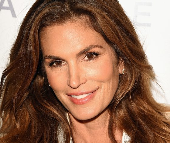 Цифра дня: сколько стоит тушь Синди Кроуфорд?