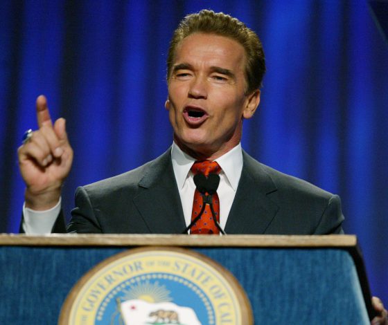 Пойдем со мной, если хочешь жить: Арнольд Шварценеггер призвал вакцинироваться фразой из «Терминатора»