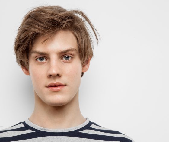 Тельняшки, тренчи и кепки - все тренды в новой коллекции Артема Кривды