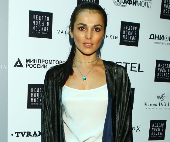 Сати Казанова и другие звезды на показах пятого дня Недели моды в Москве.