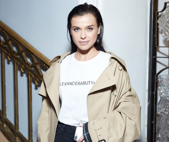 Елена Темникова, Юлия Барановская и Яна Рудковская на показе Alexander Arutyunov в музее