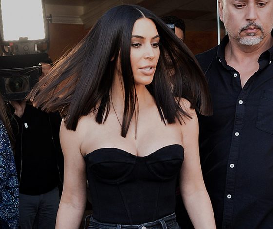 Это не стрижка! Ким Кардашьян опять вышла в парике