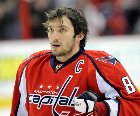 Александр Овечкин испортил кадр американским комментаторам. Это очень смешно!