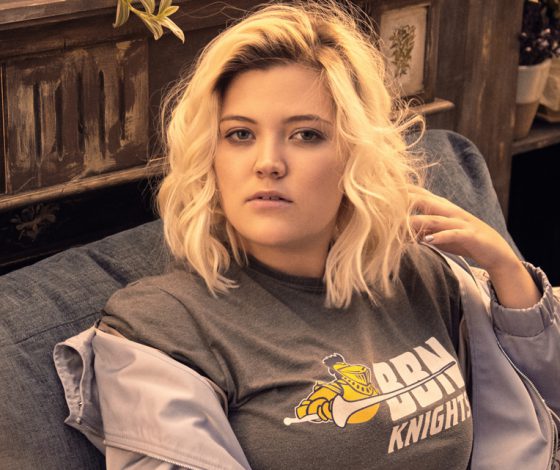 Новое поколение: дочь главреда Glamour Маши Федоровой Вероника о разводе родителей, первой работе и любви