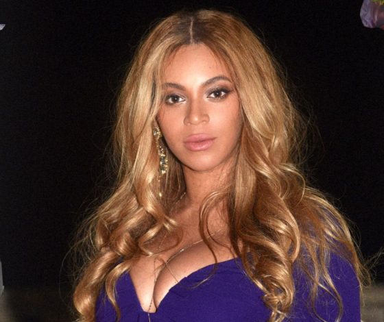 Новые и очень красивые семейные фото беременной Бейонсе