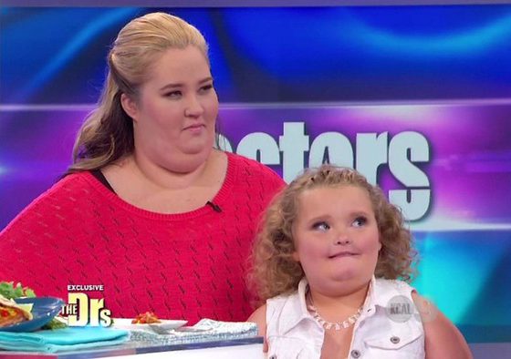 Реалити-шоу «Семейство Кардашьян» наступают на пятки! Что мы знаем о передаче «Мама Джун: от ужасной - к горячей».