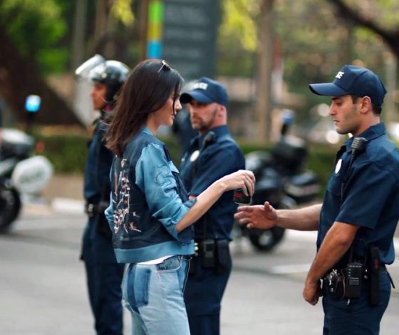 Продолжение скандала c рекламой Pepsi: Мадонна тоже против Кендалл Дженнер