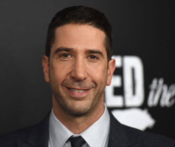 Звезда «Друзей» Дэвид Швиммер расстался с женой после десяти лет брака