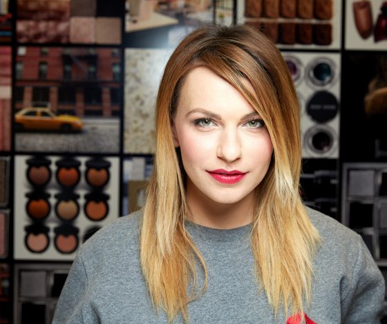 Как за 5 минут дневной макияж превратить в вечерний?