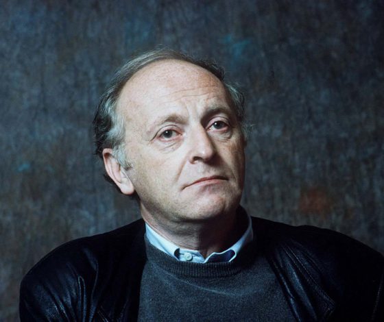 В юбилей Бродского: в Санкт-Петербурге по приказу администрации закрасили портрет поэта