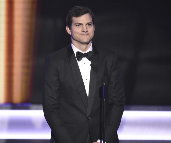 Хочешь поболтать с Эштоном Кутчером? В чем проблема? Пиши