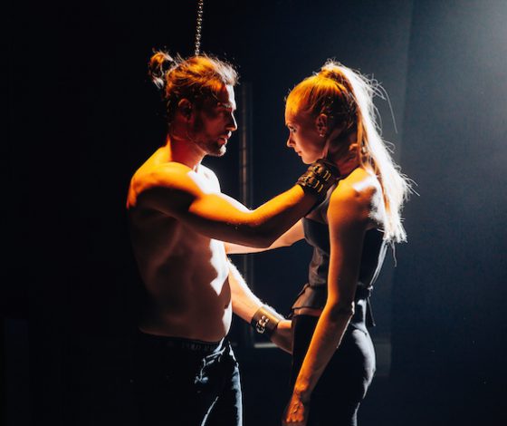 Бывший ведущий «Орла и решки» Антон Лаврентьев представил провокационный клип