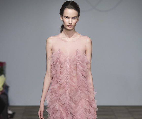 Классические платья и аксессуары: новая коллекция Natalia Gart